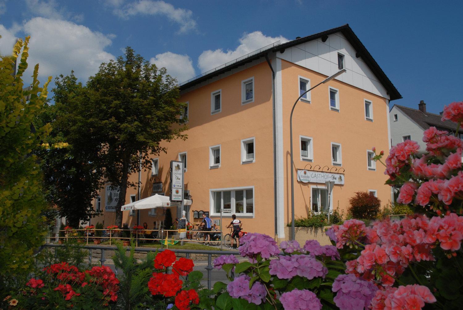 Gasthof Zur Post Hotel Und Parkplatz Vohenstrauss Bagian luar foto