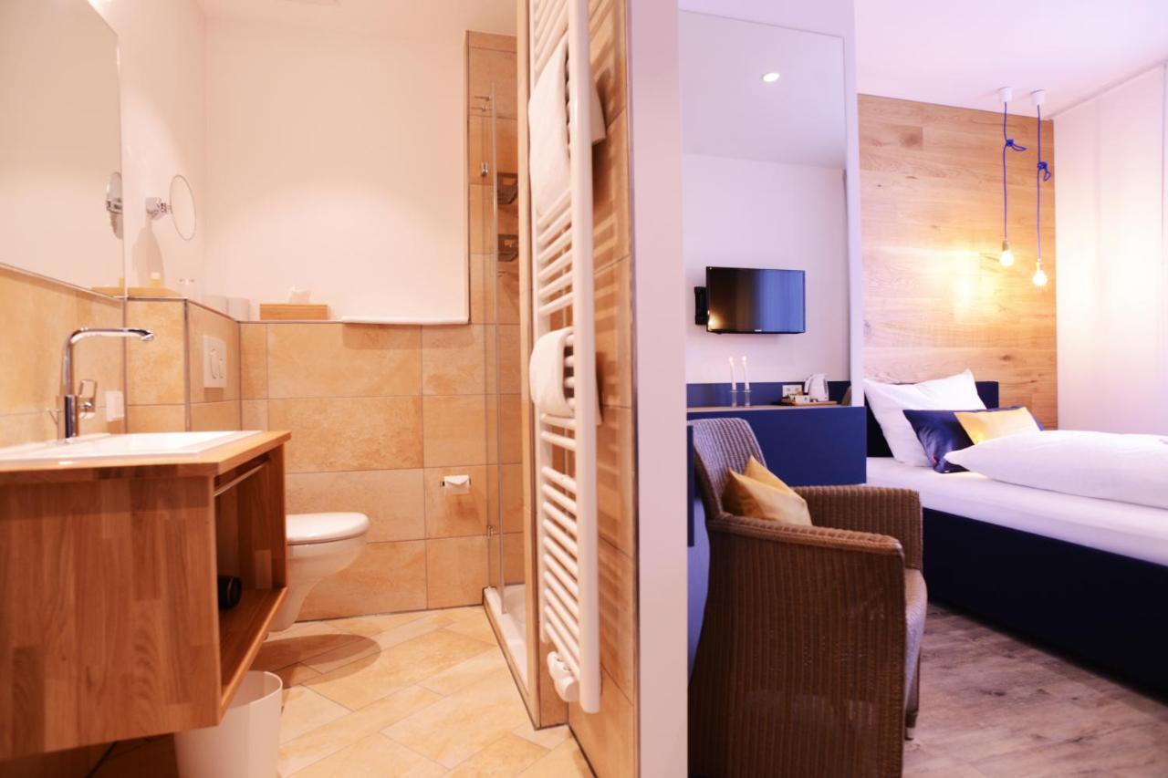 Gasthof Zur Post Hotel Und Parkplatz Vohenstrauss Bagian luar foto